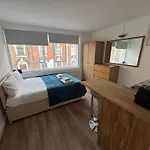 Cozy Studio At Paddington Station, Hyde Park